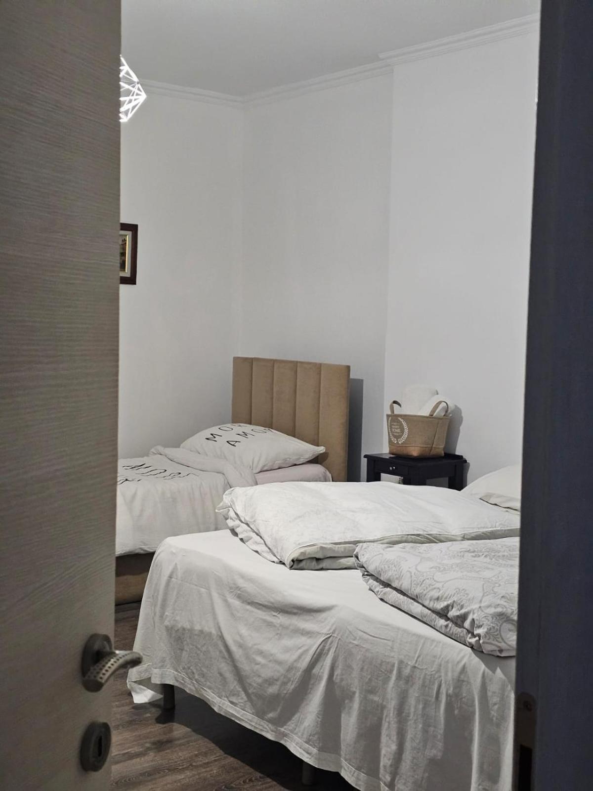 Main Apartment Tirana Exteriör bild